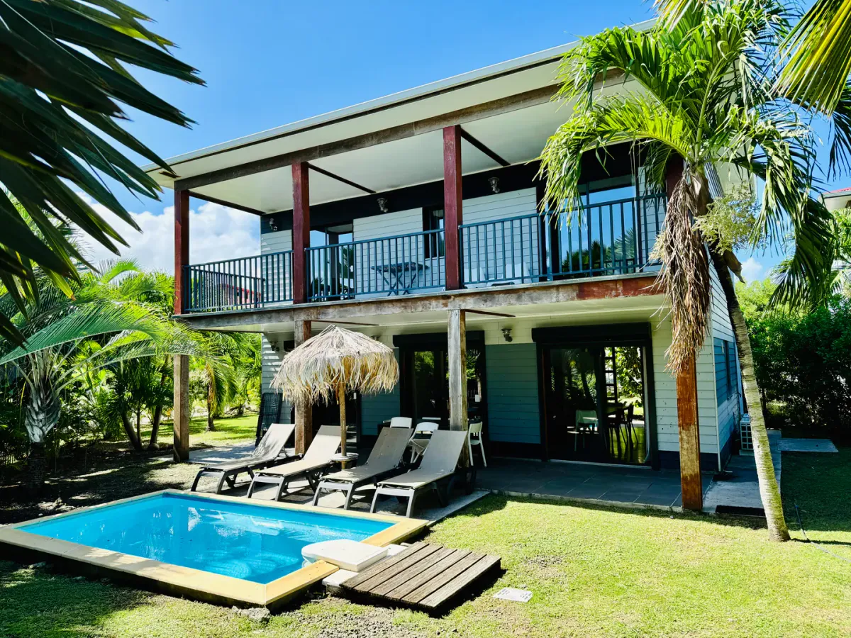 Villa avec piscine privée et terrasse