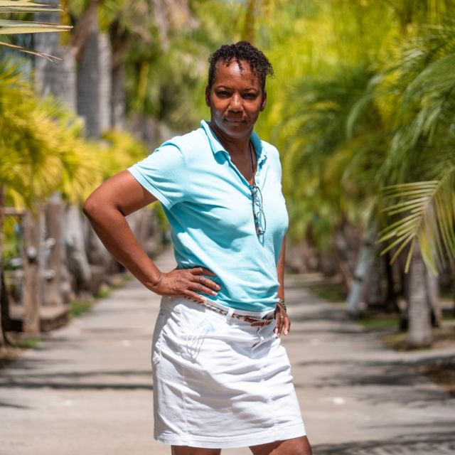 Elle vous rappelle quelqu’un ? 
Eh oui, c’est notre Super Lucie, qui vous accueille tous les jours au Village de la Pointe ! 🥰

Réservez dès maintenant pour avoir la chance de voir son beau sourire : villagedelapointe.fr 

#villagedelapointe #pointefaula #vacancesmartinique #martinique #martiniquemagnifique #logementmartinique #destinationvacances #vacancesdereve
