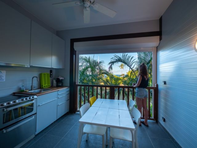 UNE VUE IMPRENABLE ☀️
Profitez d’une vue à couper le souffle sur la mer depuis un Lodge du Village de la Pointe. 
Magique un réveil avec cette vue, non ? 🌴

Réservez maintenant sur villagedelapointe.fr 

#villagedelapointe #pointefaula #vacancesmartinique #martinique #martiniquemagnifique #logementmartinique #destinationvacances #vacancesdereve