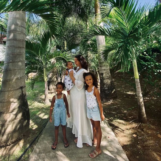 ⚡ [DERNIÈRES DISPONIBILITÉS] ⚡ Plus que quelques cottages 2 et 3 chambres pour le week-end du 1er novembre ! Profitez du pont pour passer un long weekend en famille ou entre amis, piscine, palmeraie et plage au rendez-vous ! 🌴 ☀️ 🌊 

#villagedelapointe #pointefaula #martinique #hotelmartinique #caribbean #caraibes #beautifuldestinations #martiniquetourisme #martiniquemagnifique #paradise #vacation #vacances #travelawesome #wonderful_places #cottages #bungalow #ferié #vauclin #beach #beachlife #island