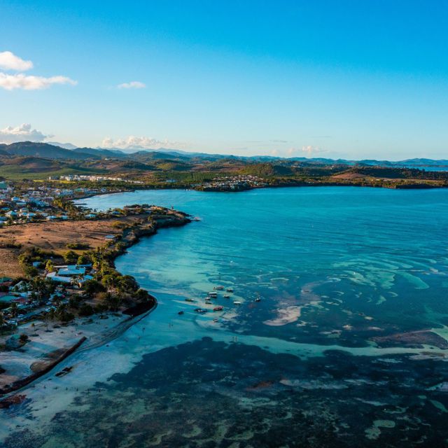 Non ceci n'est pas Bora-Bora ou les Maldives... Il s'agit bien de notre belle Pointe Faula ! 🌴☀️

#tourisme #holiday #weekend #cottage #martinique #972 #FWI #photooftheday #travelphotography #nature #destinationvacances #logementmartinique
#island #travelblogger #travelawesome #beautifuldestinations #martiniquetourisme